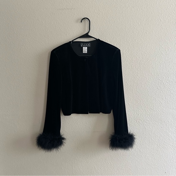 Alex Evenings Velvet Feather Sleeve One Button Top - Picture 1 of 5